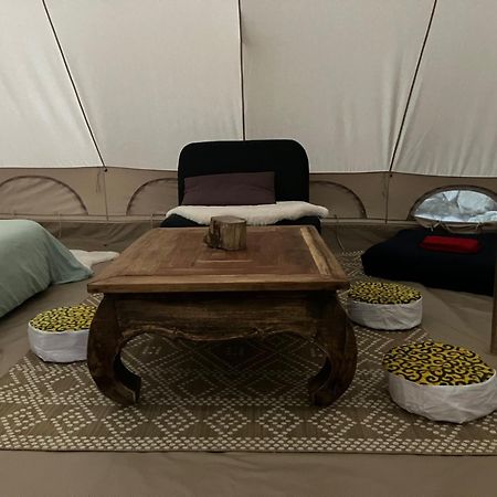 Grande Tente Tipi En Pleine Foret Burzet Zewnętrze zdjęcie